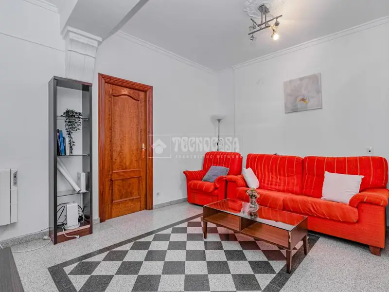 Piso en venta en Centro Planta Baja 3 dormitorios Patio Interior