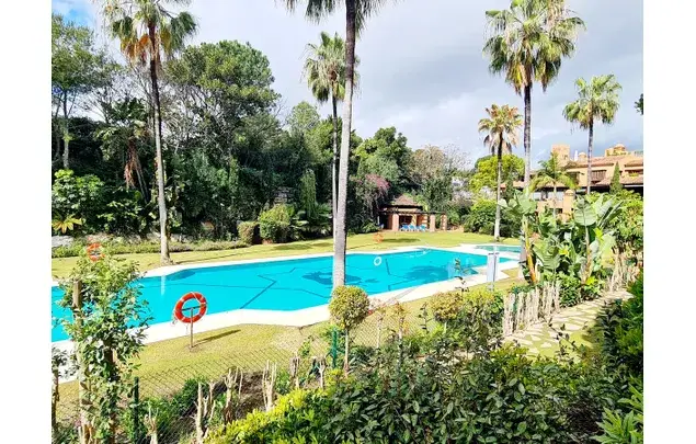 Alquiler Apartamento 2 Dormitorios Marbella Guadalmina Baja