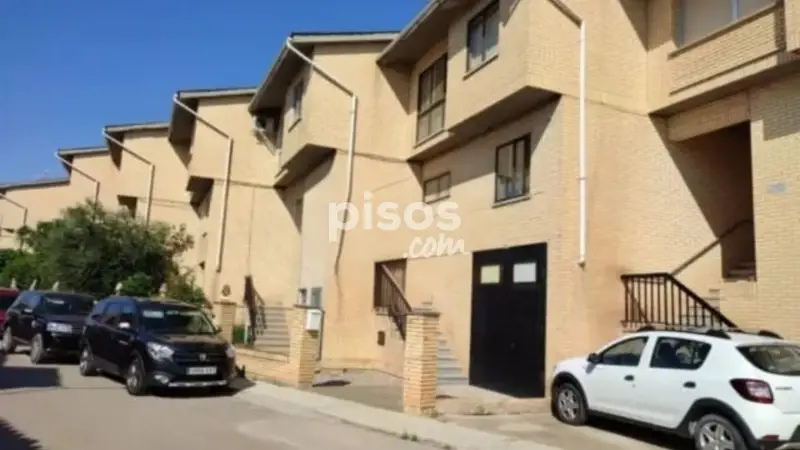 Casa en Buñuel ideal para dos familias o inversión