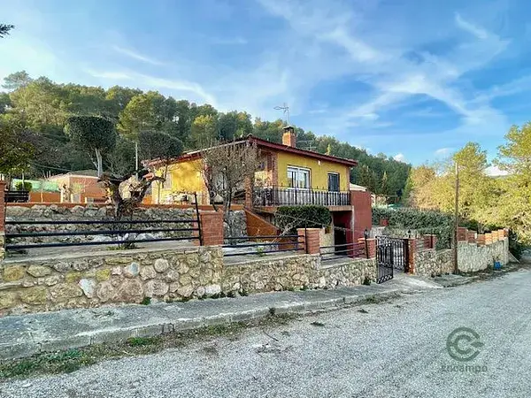 Casa en Montanya cerca de Pontons 3 dormitorios
