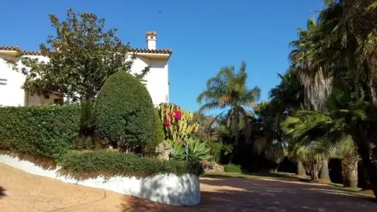 Villa en San Roque 4 Dormitorios Jardin Cerca Casco Antiguo