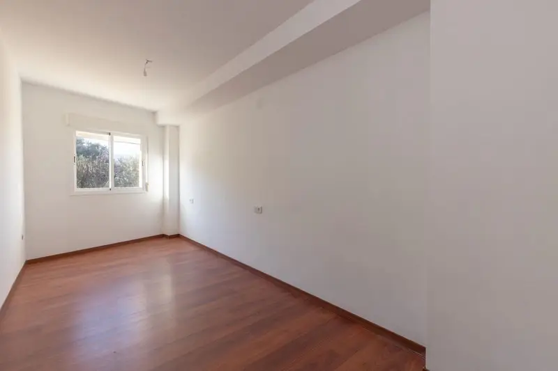 Piso en venta en La Zubia 2 dormitorios garaje nuevo