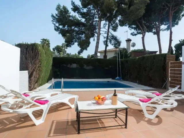 Adosado 4 Dormitorios Atalaya Isdabe Cerca Puerto Banus