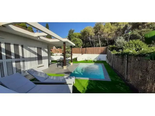 Casa con Jardin y Piscina en Vallpineda Sitges Alquiler