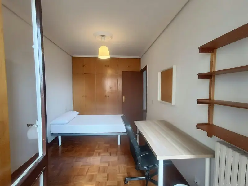 Habitacion Alquiler Pamplona Estudiantes Profesionales