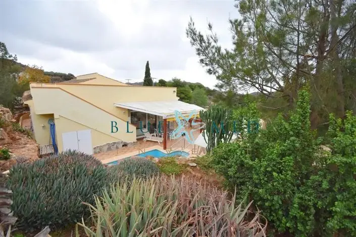 Villa 3 Dormitorios Venta Casa Campo Piscina Terrazas