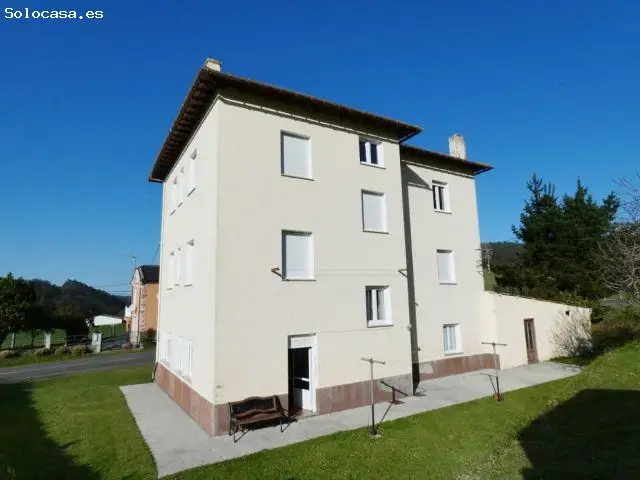 Chalet en Venta en Asturias 3 Plantas Garaje Finca 800m2