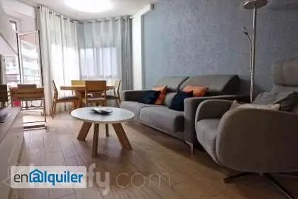 Alquiler piso con 2 baños Eixample