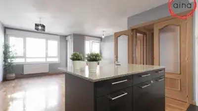 Apartamento en Alquiler Rochapea - Amplio y Luminoso