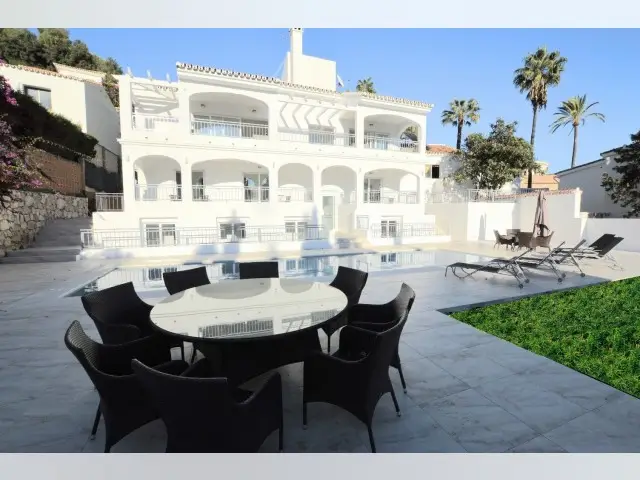 Casa-Villa de 6 Dormitorios en venta Torremuelle, España