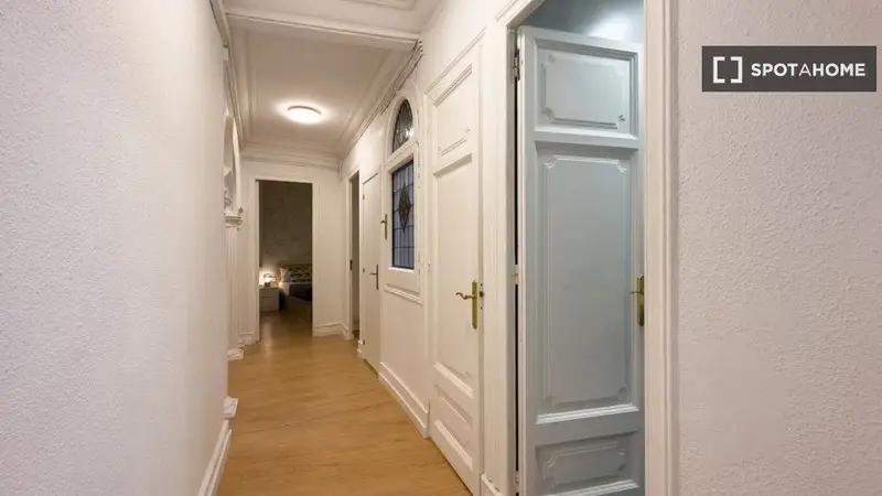 Apartamento 7 Dormitorios 2 Baños Barcelona