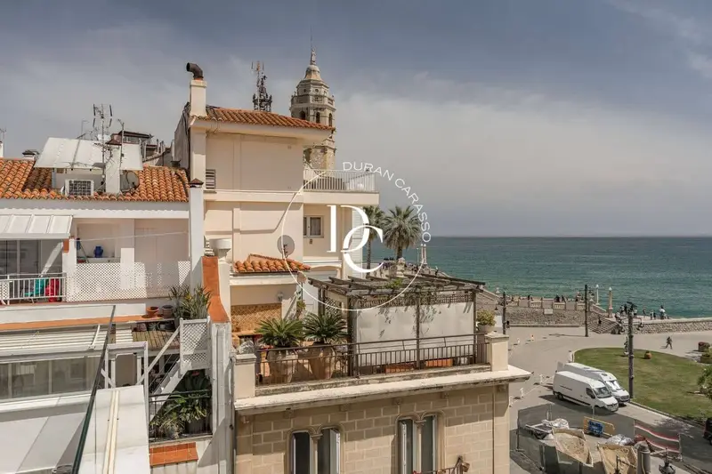 Casa en Sitges con Vistas al Mar y Terrazas