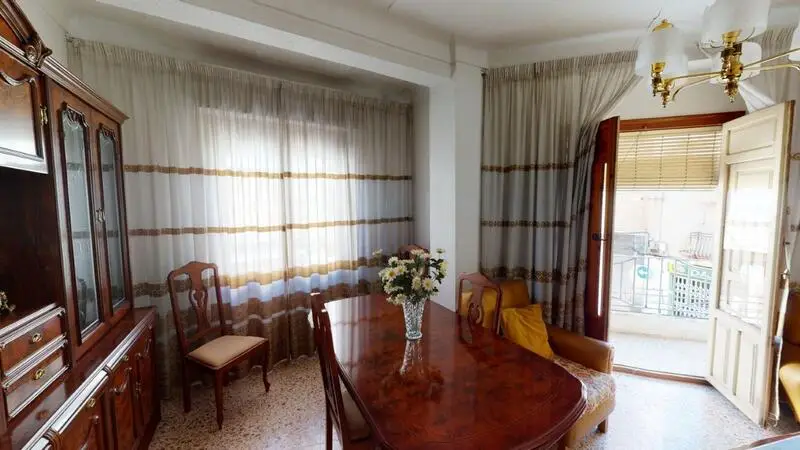 Apartamento Comercial 4 Dormitorios Dolores Alicante