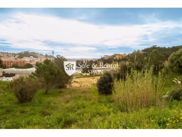 Solar en Tossa de Mar para 21 Viviendas de Lujo