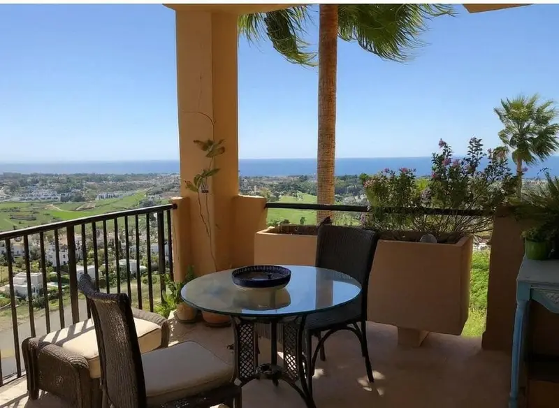 Apartamento en Alquiler Benahavis 3 Dormitorios 2 Baños Cerca de Marbella