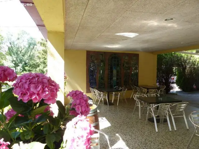 Restaurante con Viviendas en Girona