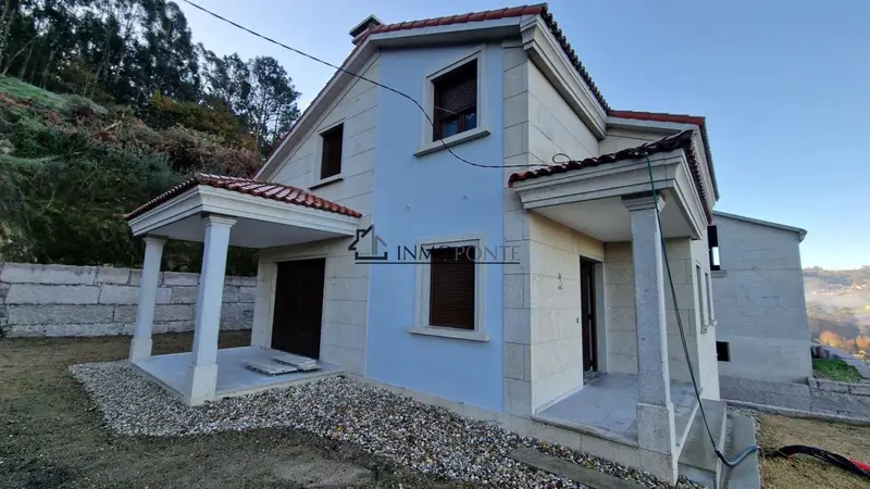 Chalet en Venta Bora Pontevedra 3 Plantas 4 Dormitorios