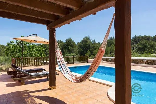Casa de Campo en Menorca: 5 Dormitorios, Piscina y Barbacoa