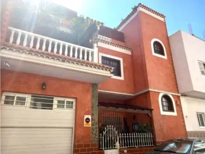 Casa en Guargacho 3 Dormitorios 3 Banos Garaje