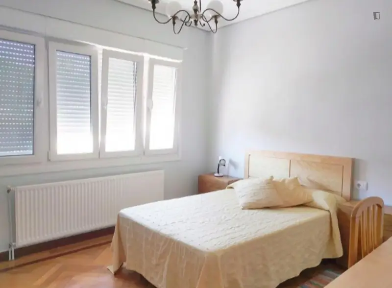Alquiler Habitacion Vigo 5 habitaciones 2 banos gastos incluidos