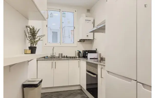 Apartamento 8 Dormitorios Barcelona Alquiler 3-24 Meses