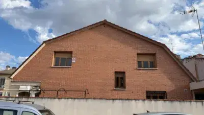 Chalet en Alovera con 4 Dormitorios y Parcela de 420m2