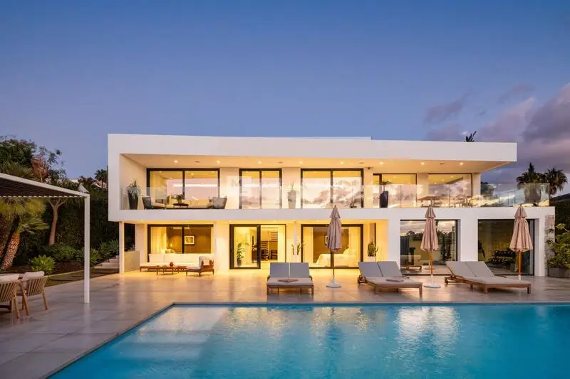 Villa de Lujo 6 Dormitorios Nueva Andalucía