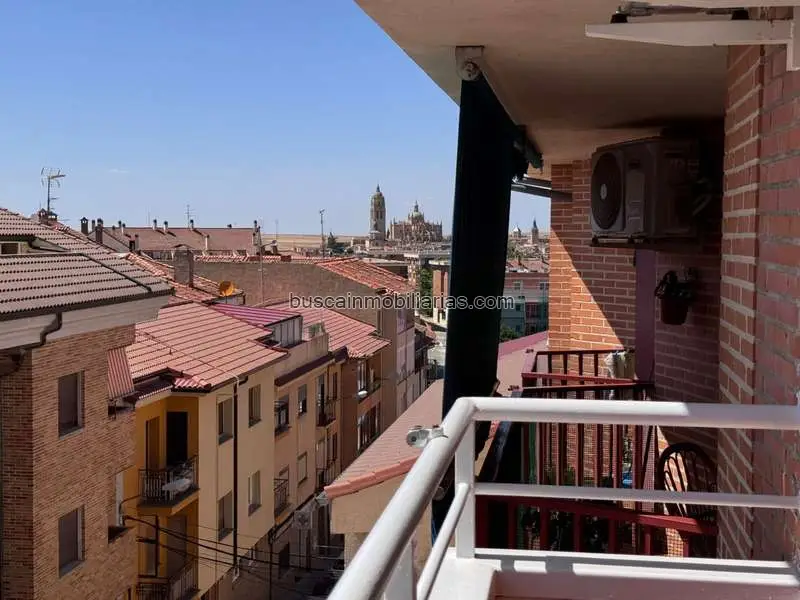 Dúplex con Vistas Panorámicas en Segovia