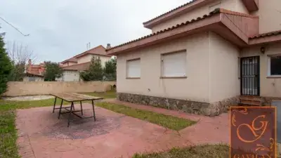 Chalet en alquiler en Avenida de los Prados, cerca de Calle del Infante García