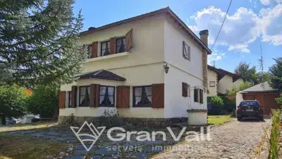 Casa con Encanto en Puigcerda Jardin y Garaje