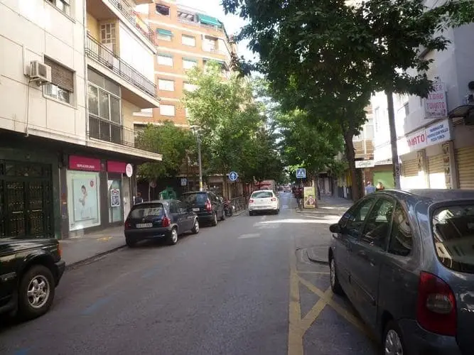 Local Comercial en Alquiler en Granada - Lavadero de Coches