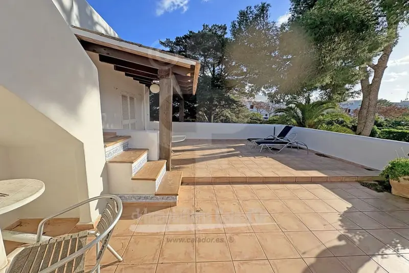 Chalet en Cala d'Or con 3 Apartamentos