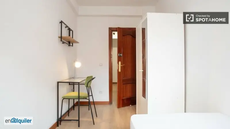 Alquiler Habitacion Amueblada Numancia 65m2 3 Dormitorios