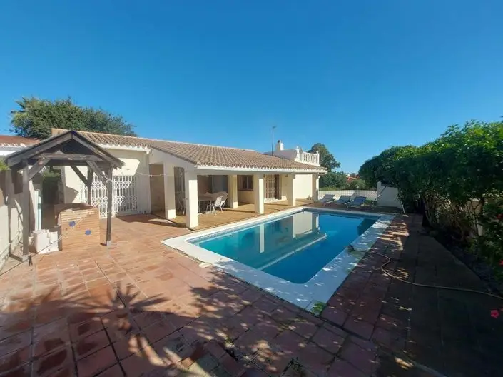 Villa de Lujo en Venta Costa del Sol 4 Dormitorios Piscina Privada