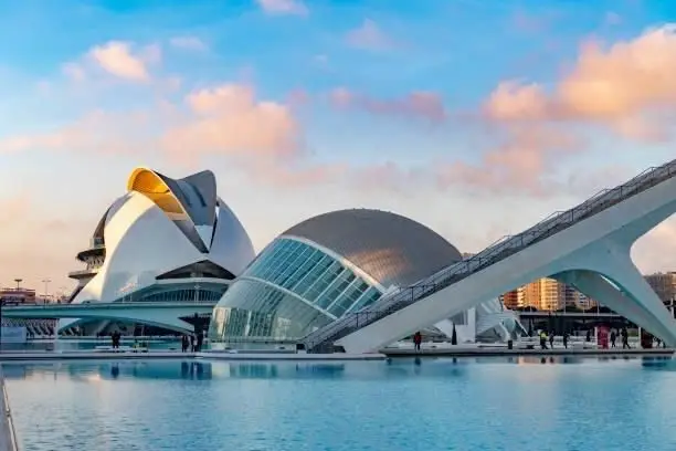 Piso en Venta Valencia con Piscina Garaje y Sauna