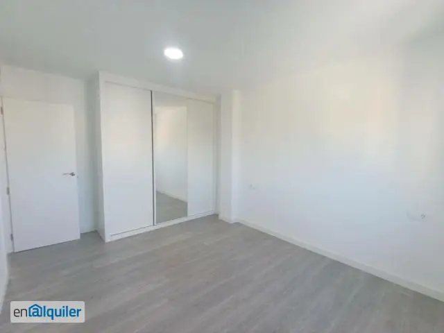 Alquiler piso reformado 3 dormitorios 2 baños Cruz Humilladero