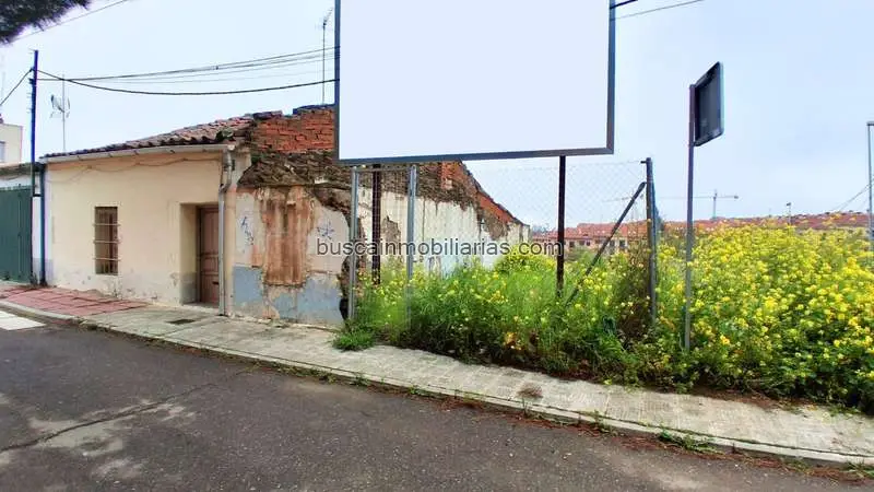 Parcela Urbana en Salamanca: Suelo Residencial de 176 m2