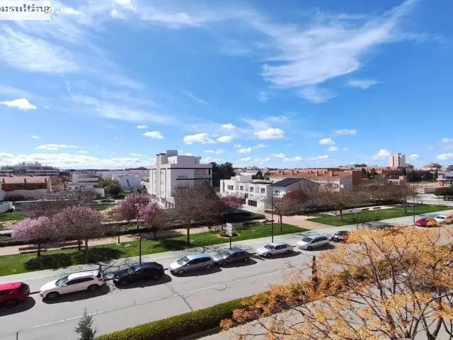 Piso Estudiantes Albacete Zona Hospital 98m2 3 habitaciones