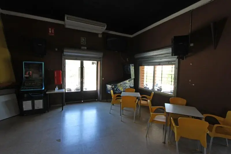 Local Comercial en Venta: Sala de Baile y Discoteca