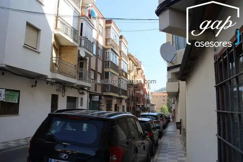 Local Comercial en Venta en Cuenca Calle Santa Inés