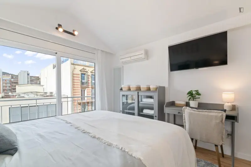 Habitacion Doble Amueblada en el Eixample de Barcelona