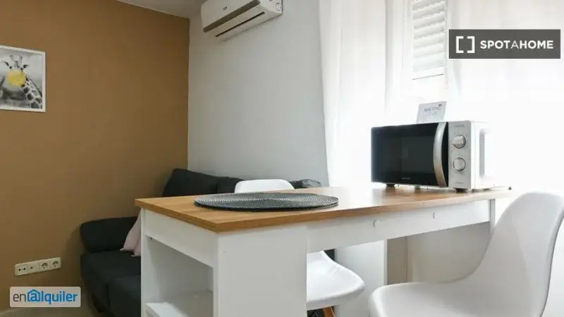Estudio en alquiler en Puente De Vallecas