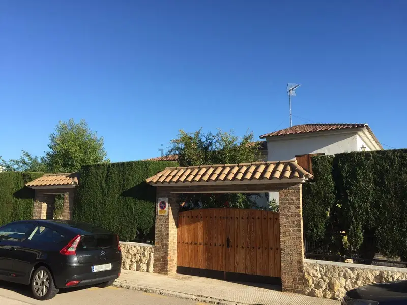 Chalet 4 vientos con piscina y jardin en venta