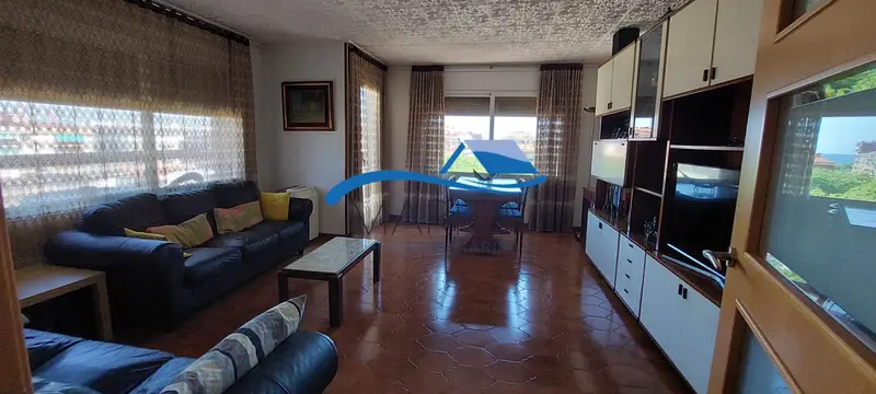 Piso en Venta Pineda de Mar Centro con Piscina y Garaje