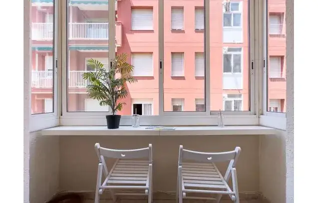 Alquiler Habitaciones Barcelona - Piso Amueblado con Aire Acondicionado