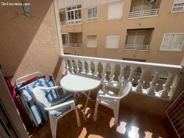 Apartamento con Garaje y Piscina en Torrevieja