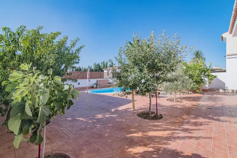 Chalet en Venta en Otura Gran Capacidad
