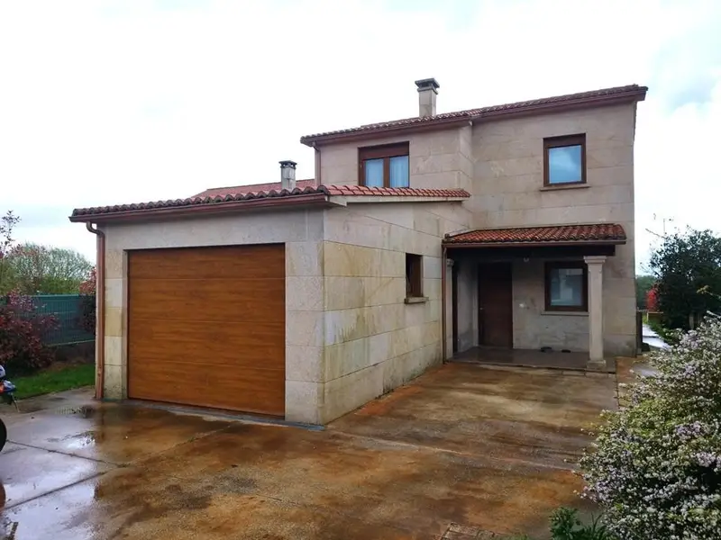 Venta Chalet de 4 habitaciones en Augas Mansas, Teo - Ref: AV-0139