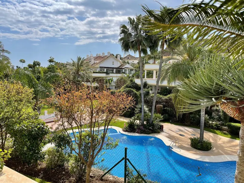 Apartamento 2 Dormitorios Milla de Oro Marbella