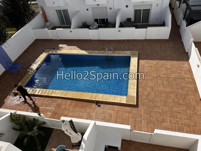Casa Moderna 3 Dormitorios 2 Baños Patio Terrazas Garaje Piscina